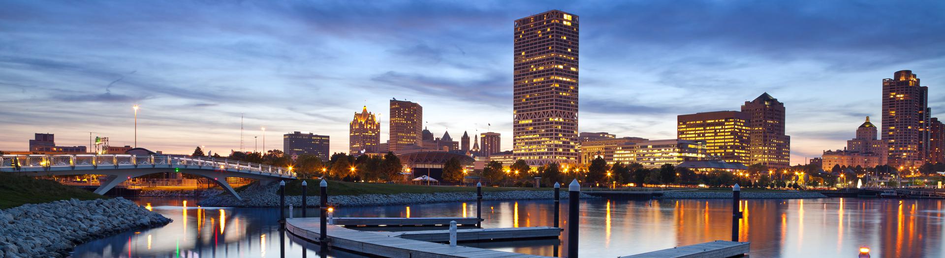 Milwaukee skyline at night