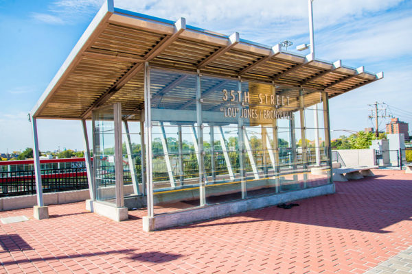 35th Street Metra Station shelter